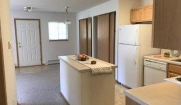 3 of 7 Arbor Glen Apartment for rent in Dubuque, IA