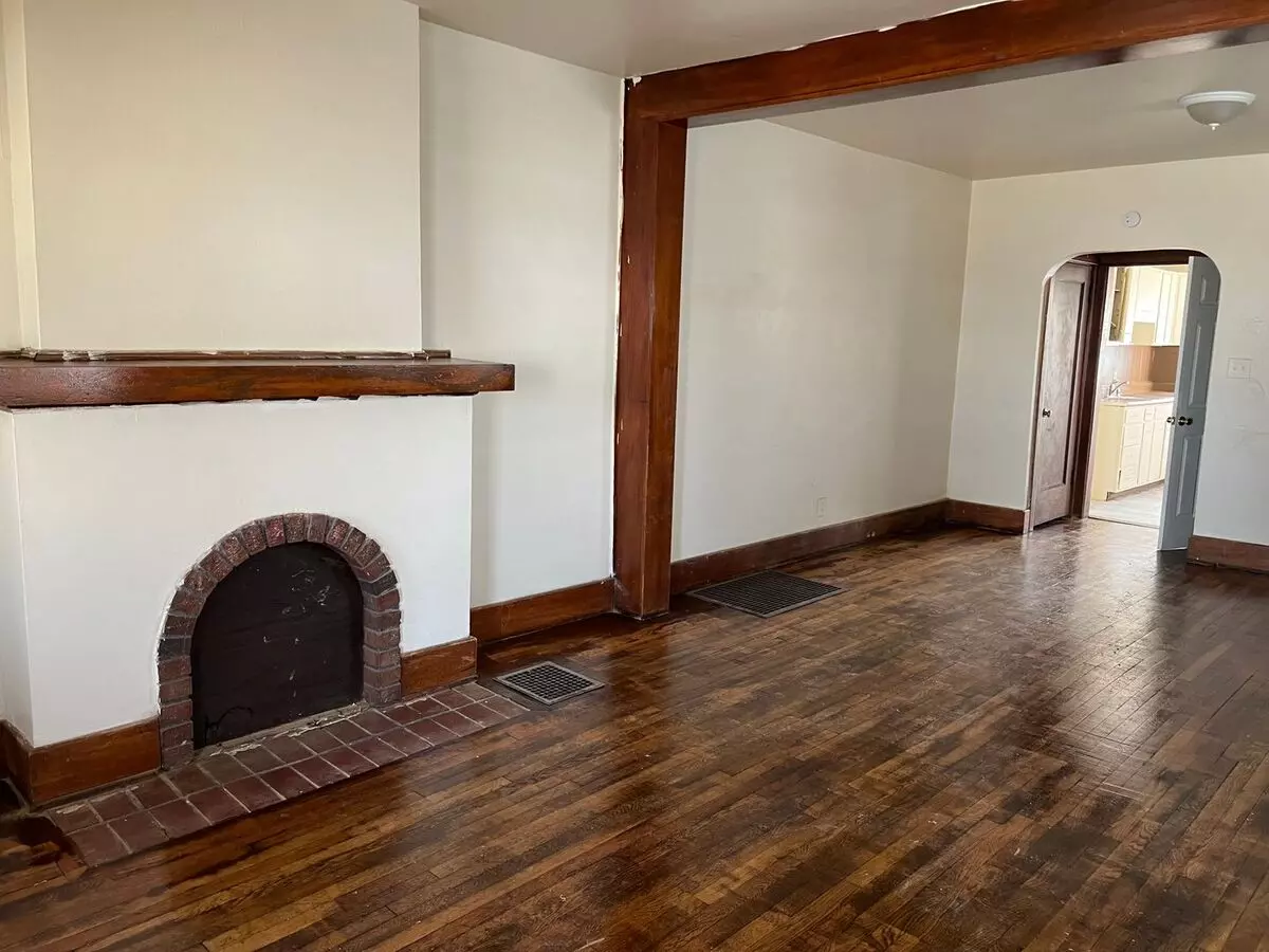 304-306 W Fairview Ave Apartment for rent in Dayton, OH