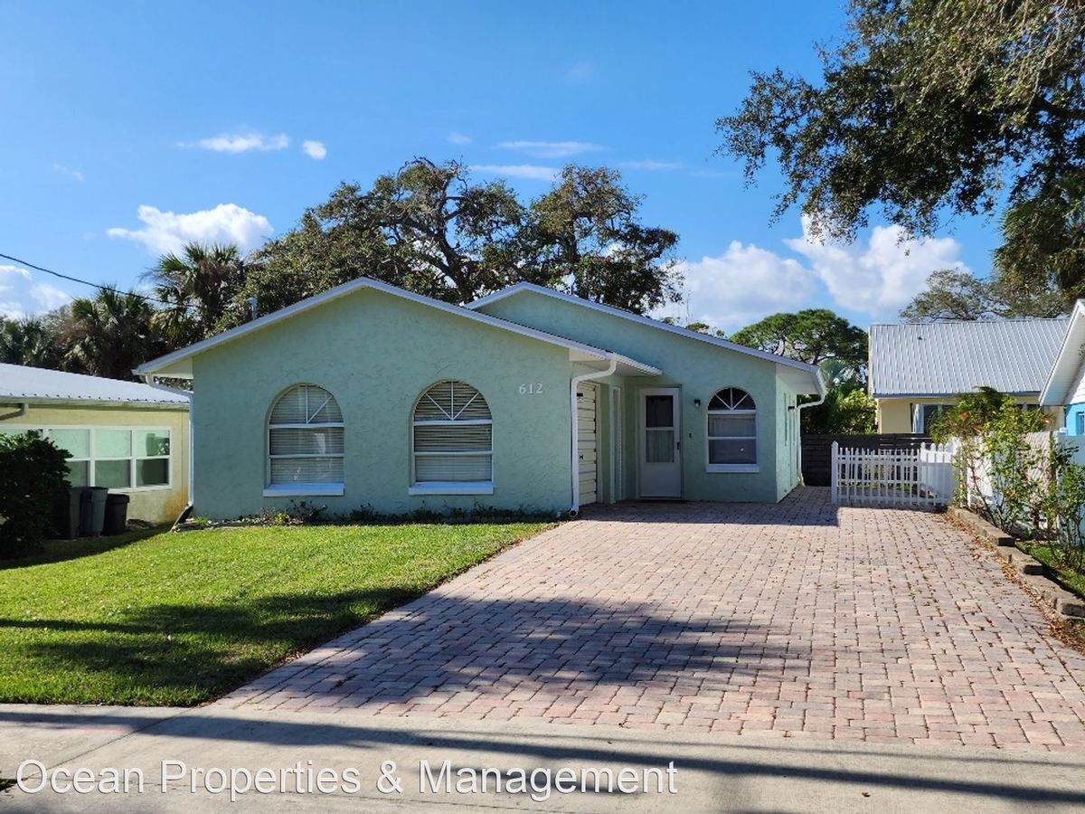 612 S Pine St New Smyrna Beach, FL House for Rent