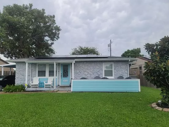 Fully Furnished, No Stairs, 3 Bedrooms 1 1/2 Baths, Fenced Yard Apartment for rent in Galveston, TX Fully Furnished, No Stairs, 3 Bedrooms 1 1/2 Baths, Fenced Yard Apartment for rent in Galveston, TX