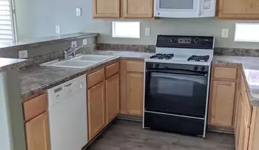 4 of 18 8956 Aurora Bay Ct House for rent in Las Vegas, NV