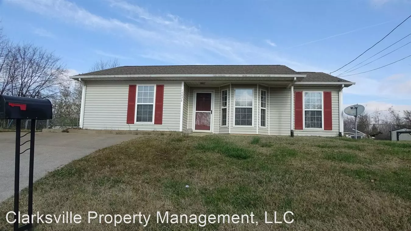 1062 Shadow Ridge Ave House for rent in Oak Grove, KY