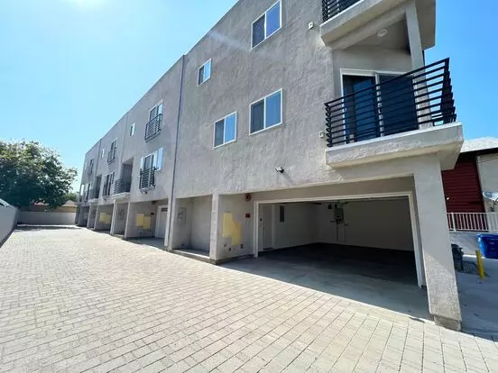 Elmer Ave. Townhomes Apartment for rent in North Hollywood, CA