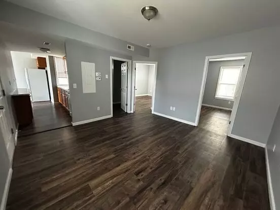 Bright And Beautiful Second Floor 2 Bedroom/1 Bathroom - W. Manchester Rimmon Heights - $1800/mo Apartment for rent in West Manachester, NH