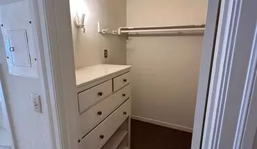 5 of 23 Lantz Building 02 - 2501 Ivy Dr Apartment for rent in Oakland, CA