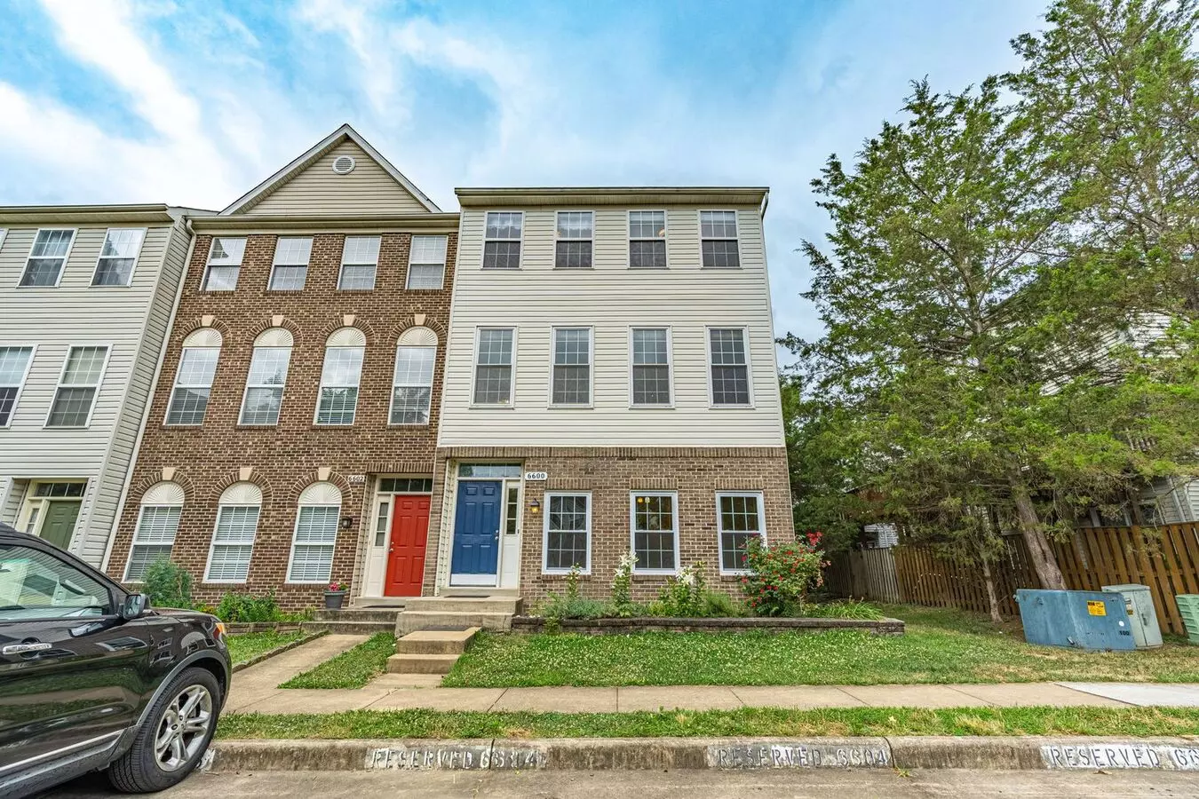 Stunning End Unit Townhome House for rent in Alexandria, VA