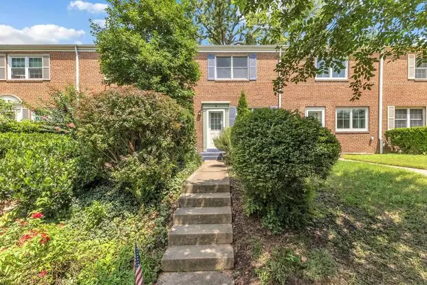 Charming Townhome In The Heart Of Rosemont Apartment for rent in Alexandria, VA Charming Townhome In The Heart Of Rosemont Apartment for rent in Alexandria, VA
