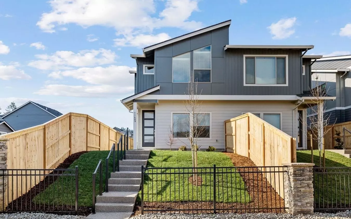 Brand New & Beautiful ! Holt Home-3 Br 2.5 Bth With Garage, Upgrades ! House for rent in Happy Valley, OR