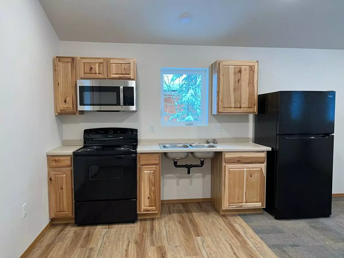 2 of 4 Gus's Grind Apartment for rent in Fairbanks, AK
