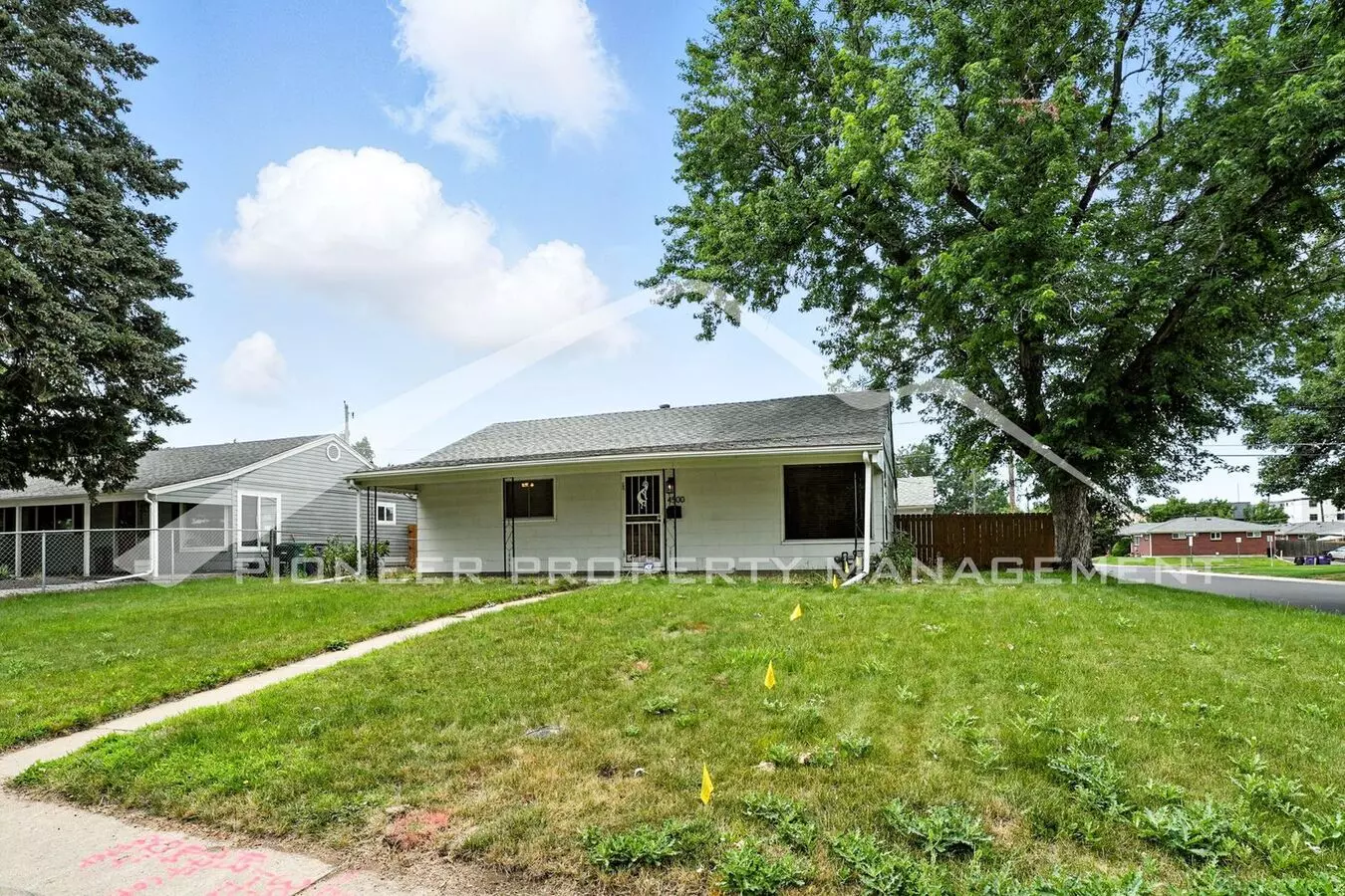 Beautiful Home With Washer/dryer And Fenced In Yard House for rent in Denver, CO