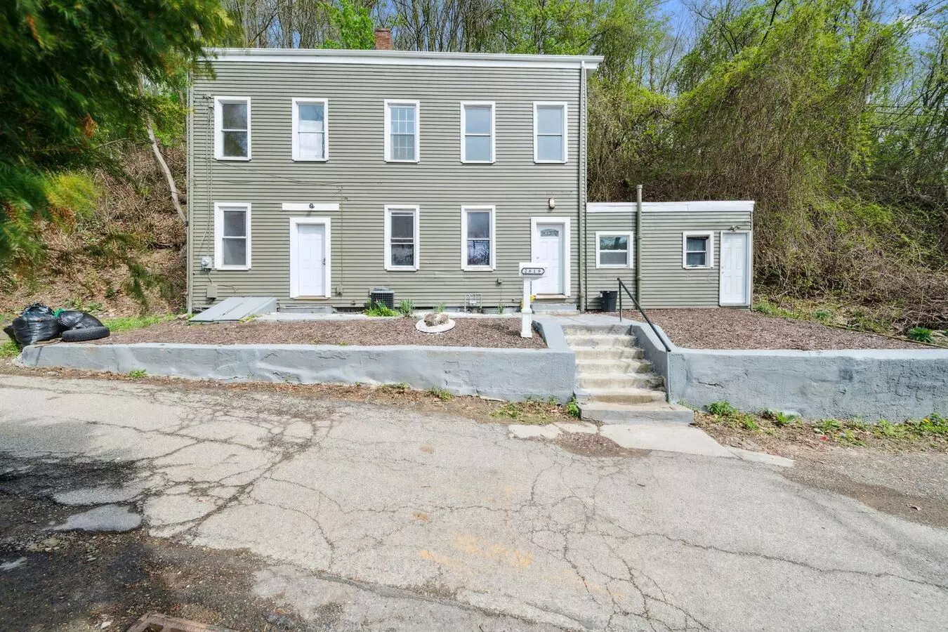 Charming & Updated 2-story Home Minutes From Downtown! House for rent in Pittsburgh, PA