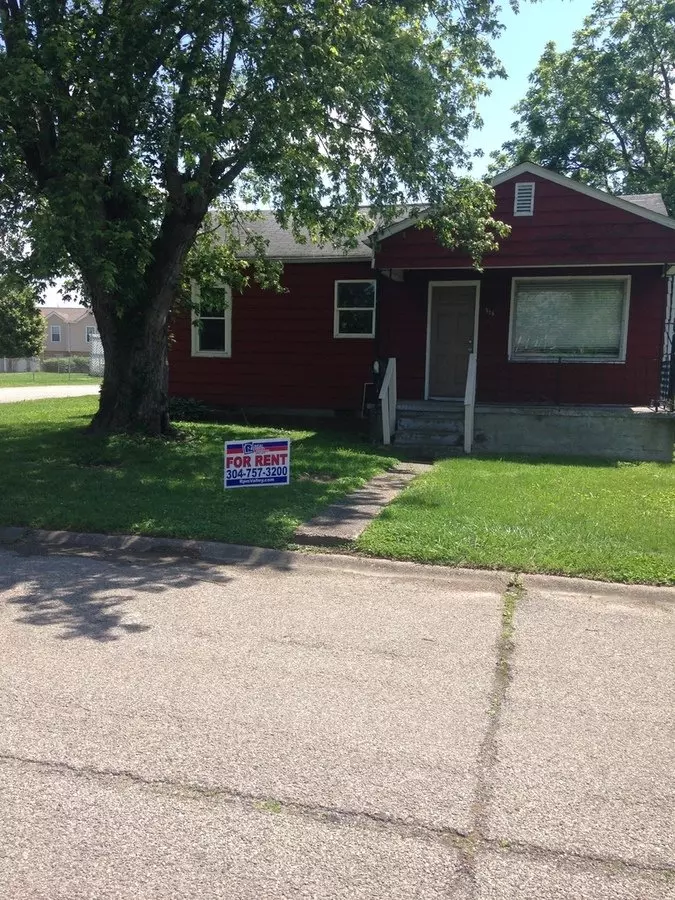 2 Bedroom 1 Bath St. Albans Home With Fenced In Backyard. House for rent in St Albans, WV