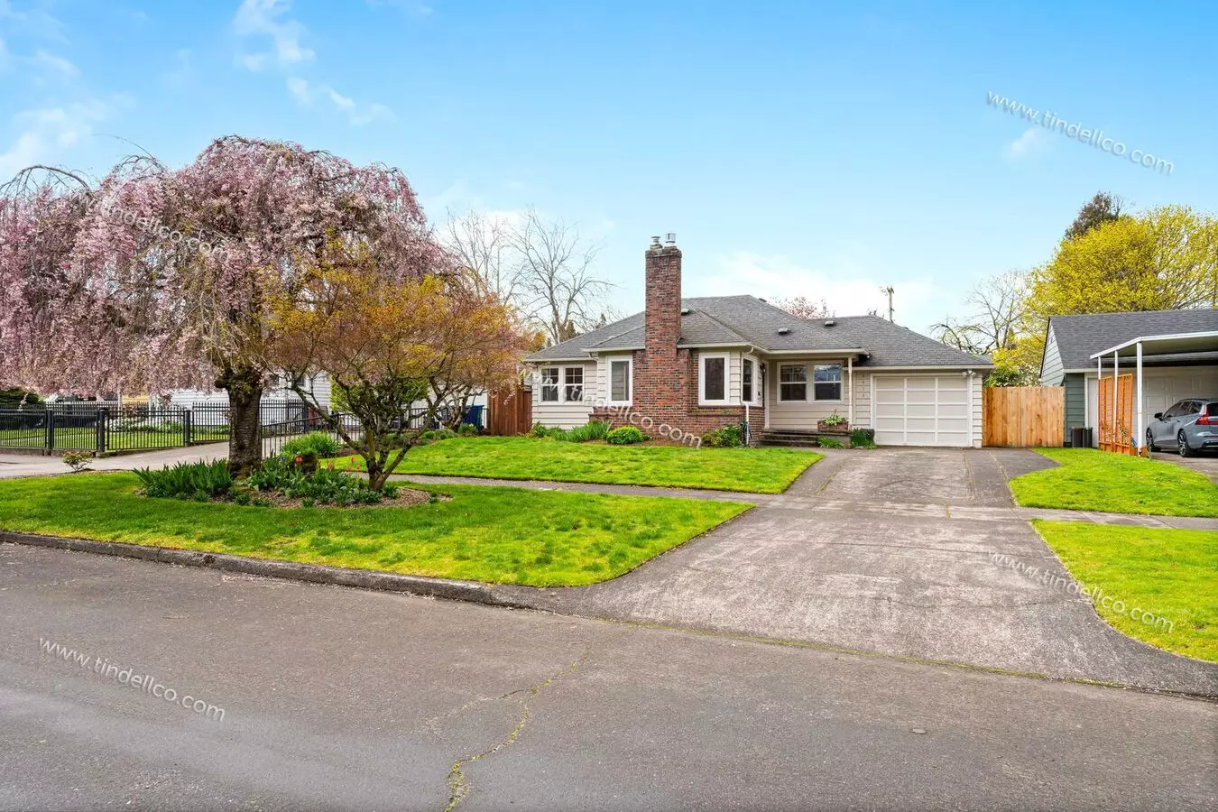 Pet-friendly Oasis With Chef’s Kitchen, Heated Floors & Fenced Yard! House for rent in Portland, OR