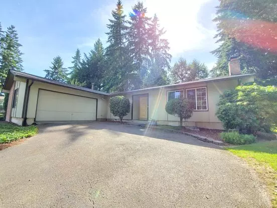 Prime Redmond Rambler 3 Bed/large Yard Apartment for rent in Redmond, WA