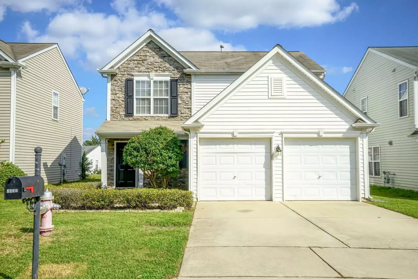 Single Family | Back Patio | Two- Car Garage | Community Pool| House for rent in Raleigh, NC