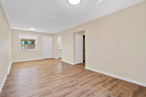 Midland Manor Real Apartment for rent in Cornelius, OR