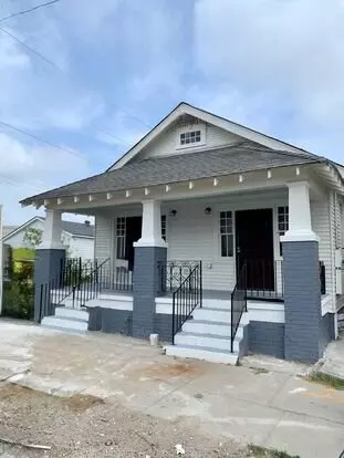 2709-11 N Roman St Apartment for rent in New Orleans, LA