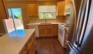 3 of 29 3bd/2ba Single Story Home-available To View! House for rent in Salem, OR