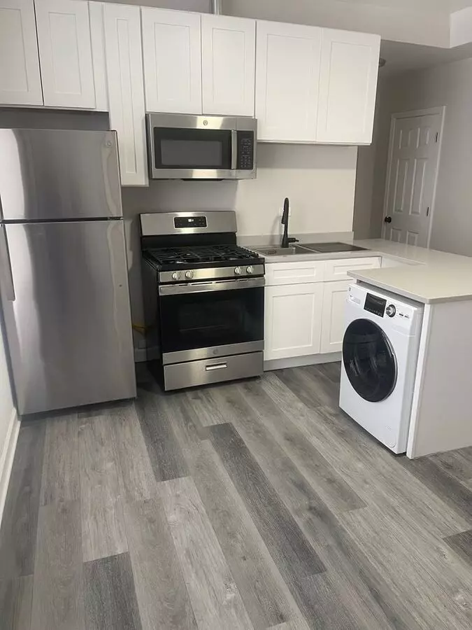 2917 W Cermak Rd Apartment for rent in Chicago, IL