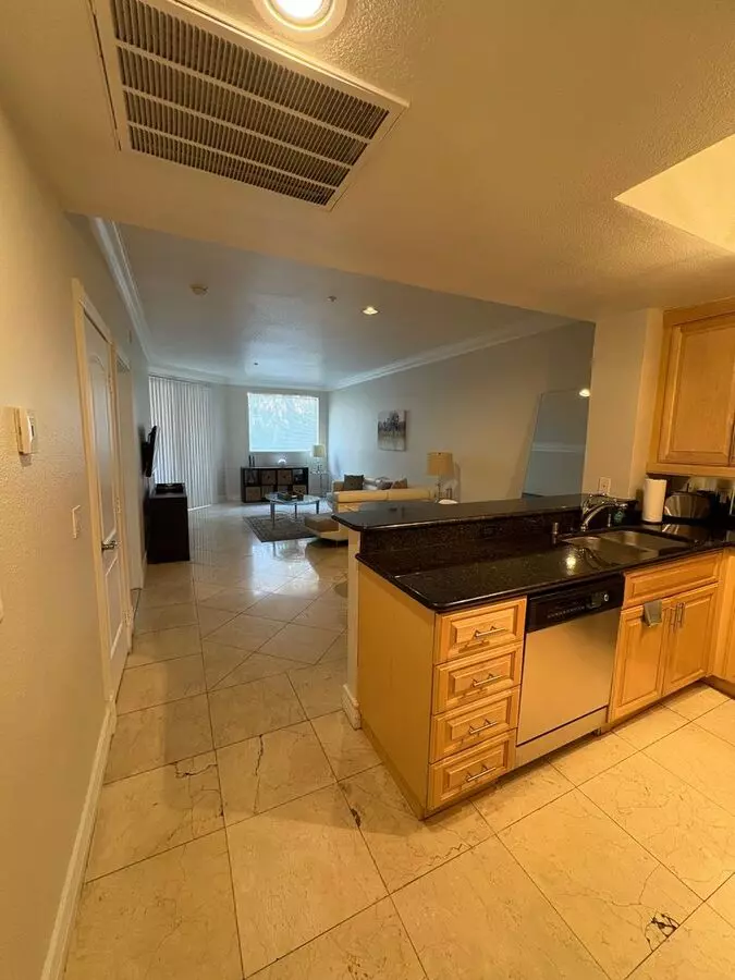 Spacious Fully Furnished 1 Bedroom Condo Located Just Off The Strip House for rent in Las Vegas, NV