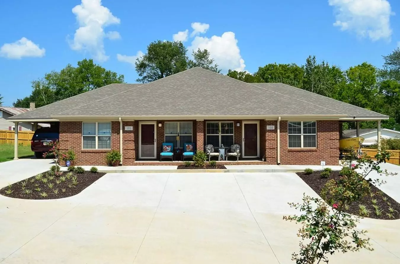 Greystone Village Apartment for rent in Tuscumbia, AL