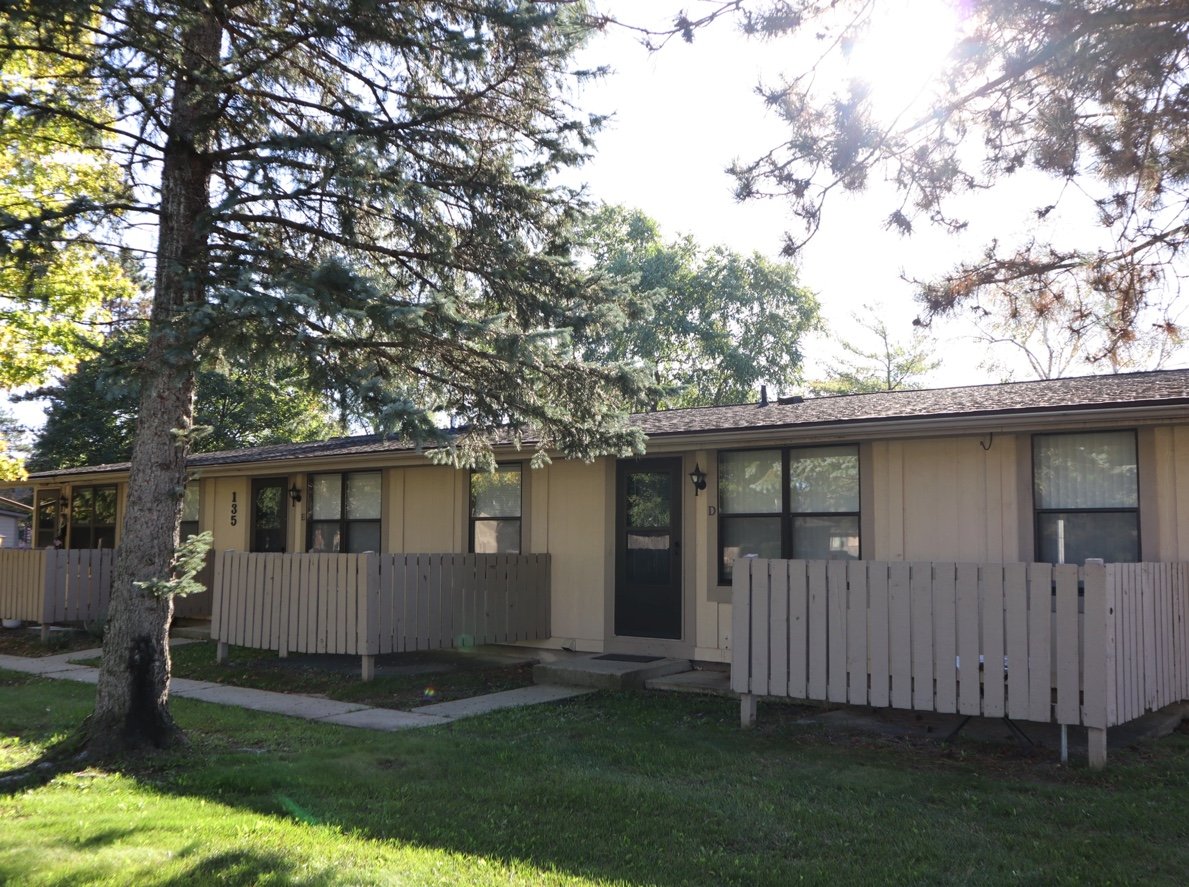 Newberry Apartments 106 Falls Ct Lansing, MI Rentable