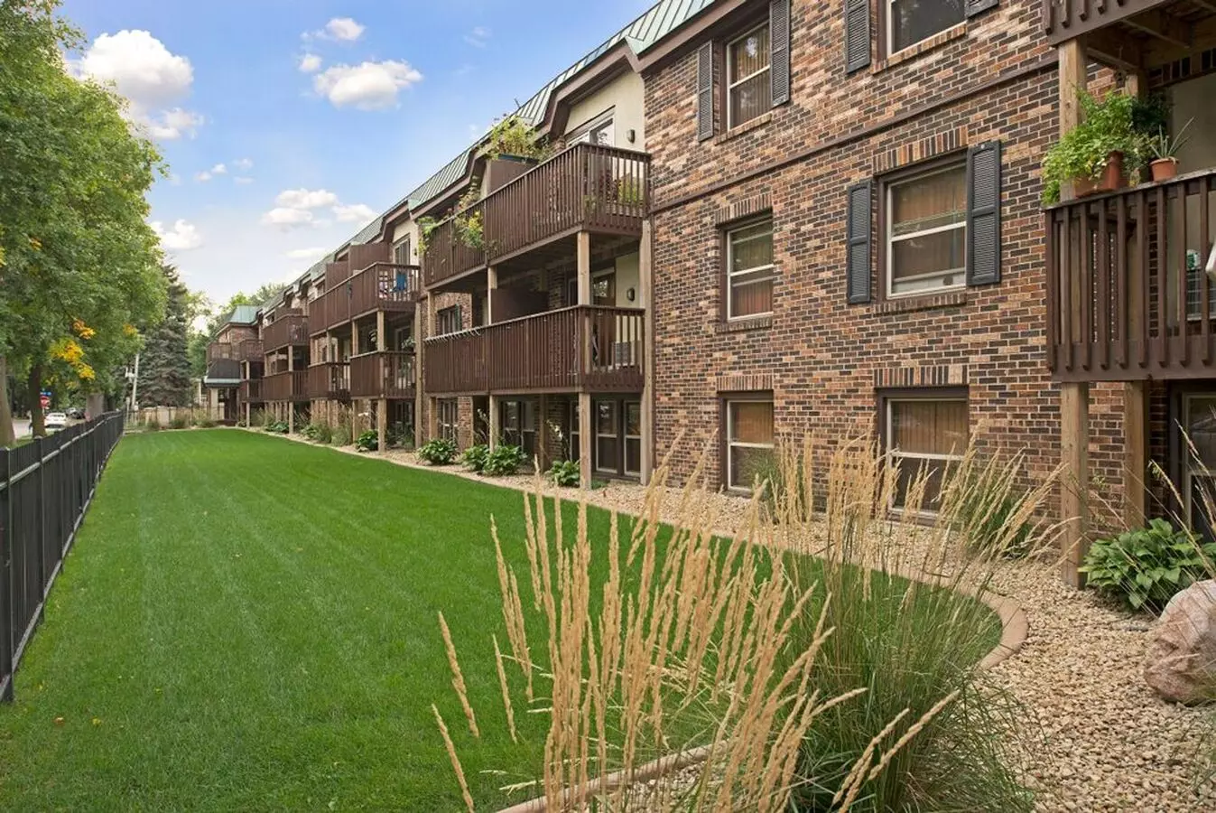 Uptown Plaza Apartment for rent in Minneapolis, MN