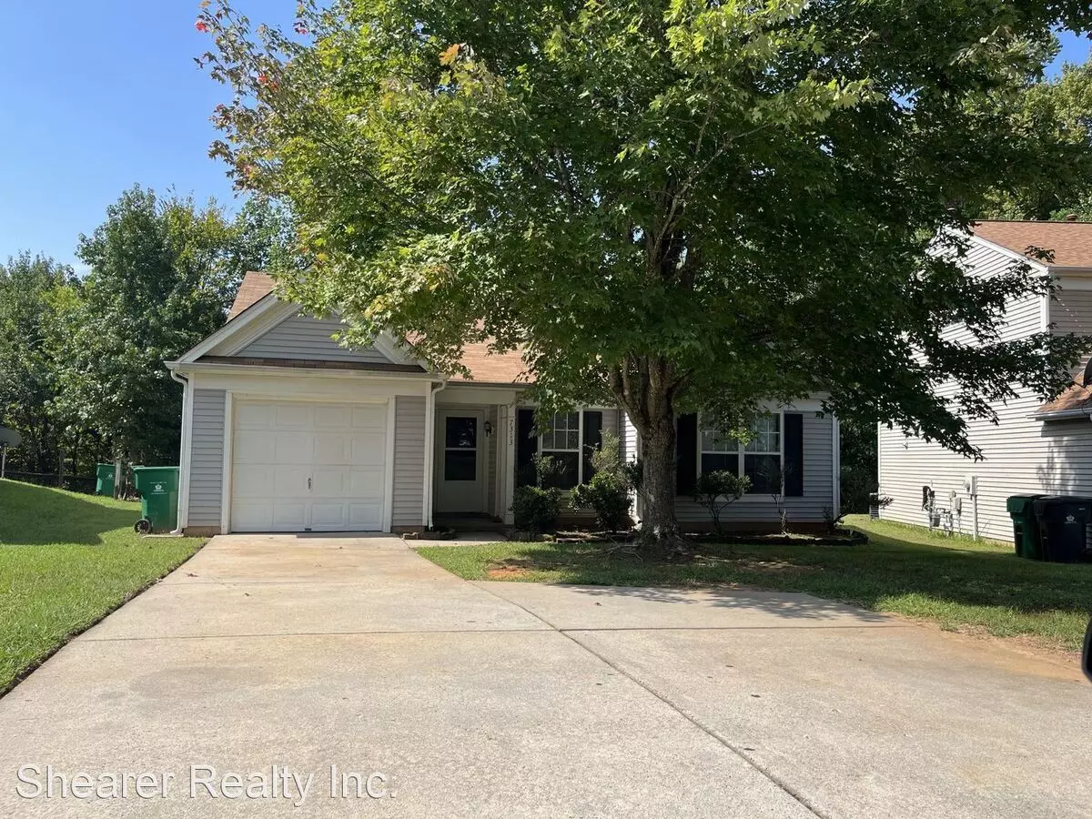 7313 Balancing Rock Ct House for rent in Charlotte, NC