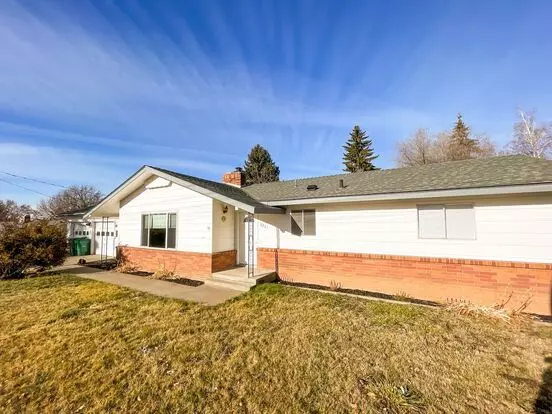 3 Bedroom, 2 Bath - Home In Moyina Heights Apartment for rent in Klamath Falls, OR