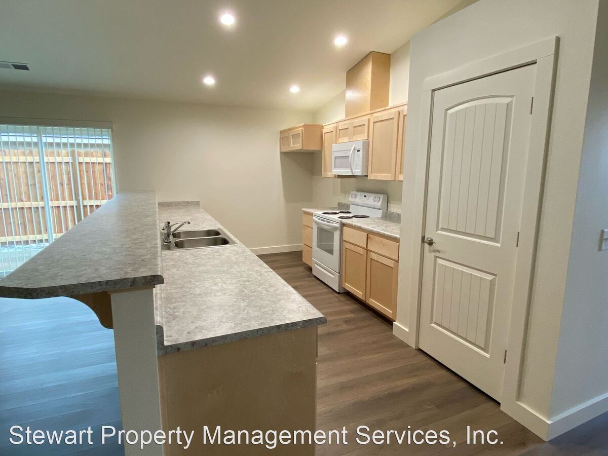 4256 Wyoming St Klamath Falls, OR Apartment for Rent