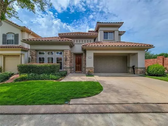 Luxury Three Bedroom With Three And Half Bathroom Two Story Home In The Exclusive Manned-gated Royal Oak Country Club Apartment for rent in Houston, TX Luxury Three Bedroom With Three And Half Bathroom Two Story Home In The Exclusive Manned-gated Royal Oak Country Club Apartment for rent in Houston, TX