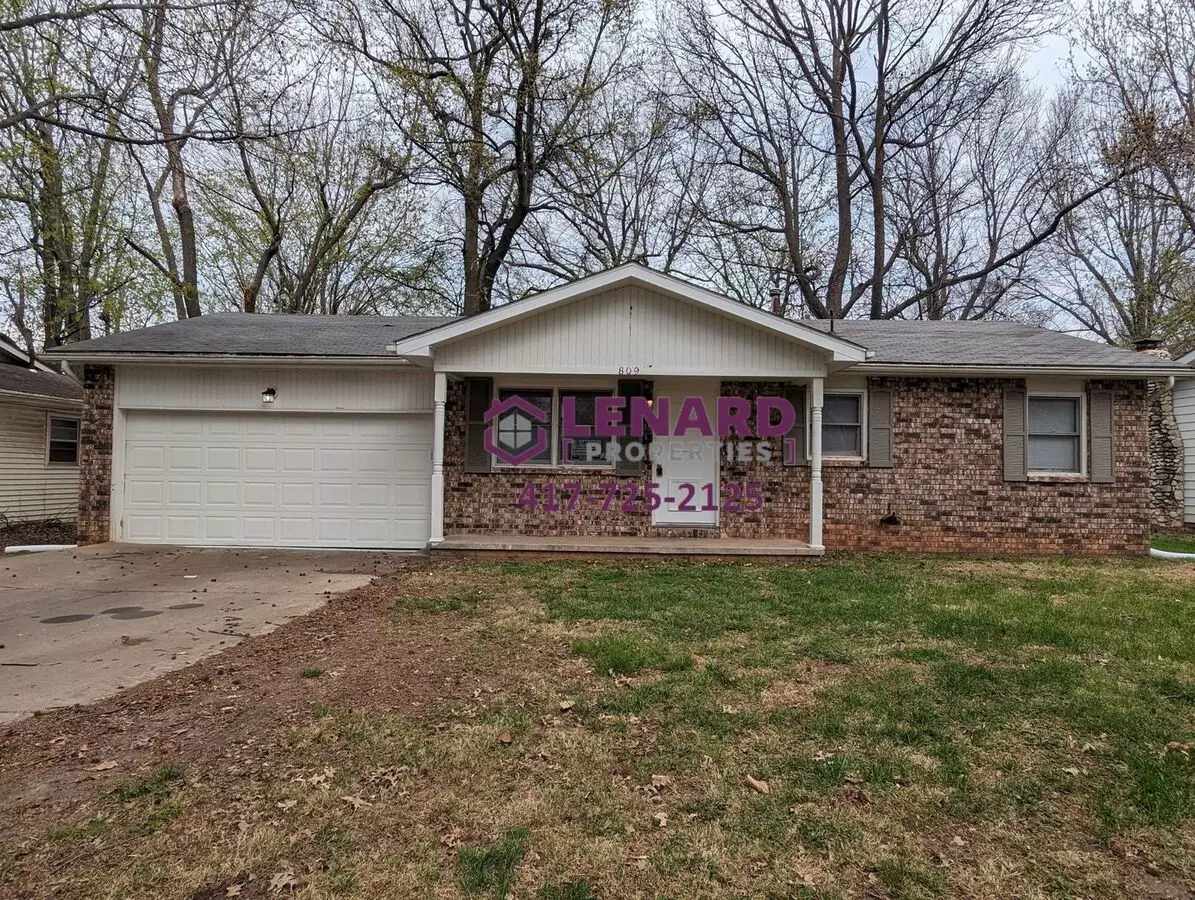 Spacious 3 Bedroom Home! House for rent in Springfield, MO