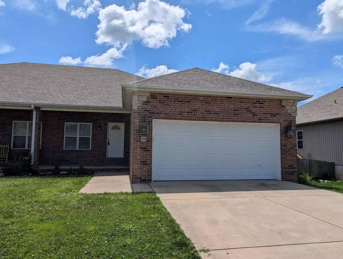 600 &amp; 602 E Daniels Apartment for rent in Ozark, MO