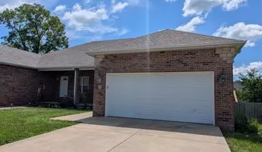 2 of 19 600 &amp; 602 E Daniels Apartment for rent in Ozark, MO