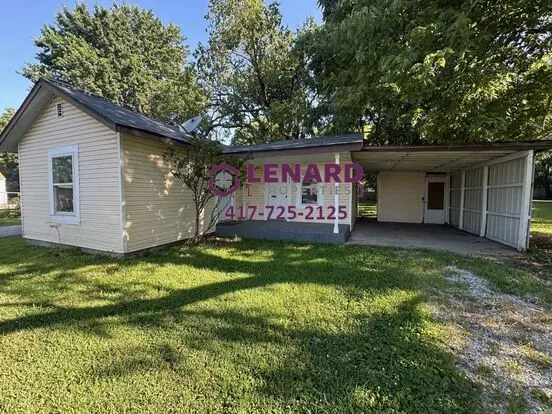 2 Bedroom Home Available Now! Apartment for rent in Springfield, MO