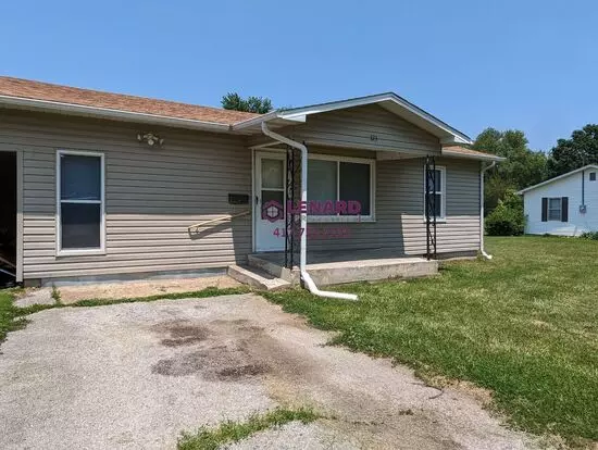 723 E College Apartment for rent in Bolivar, MO