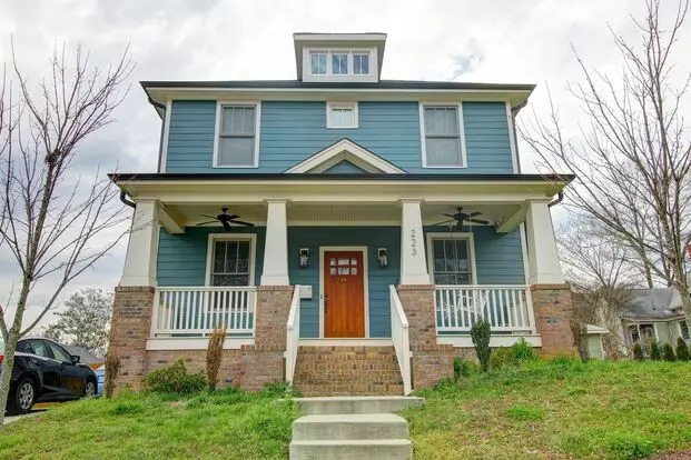 Beautifully Spacious 3bd/2.5ba Home Just Minutes From Downtown Durham With Fenced-in Backyard! Apartment for rent in Durham, NC