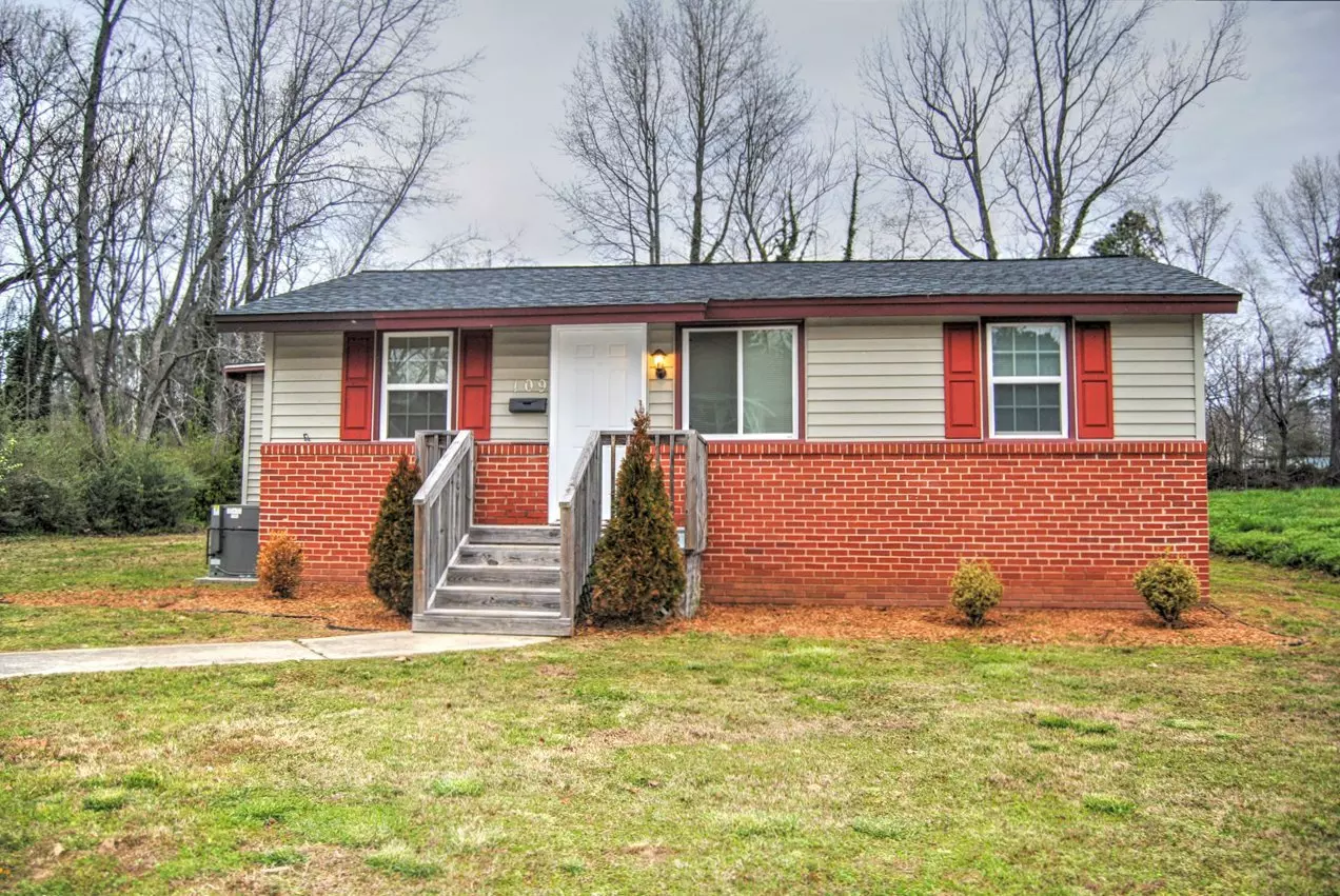 Cozy Home With A Spacious Back Yard In Garner! House for rent in Garner, NC