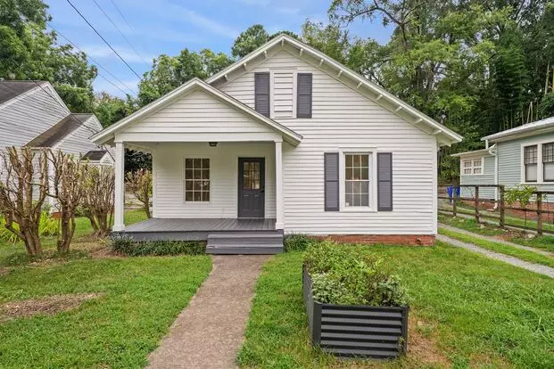 Available For 2025 School Year *** $1,000 Off On The 1st Month's Rent *** 3be/2ba Premium House Round The Corner From Unc-chapel Hill!!! Apartment for rent in Chapel Hill, NC