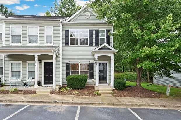 Lovely 2-bedroom Townhome In The Heart Of Durham! Apartment for rent in Durham, NC