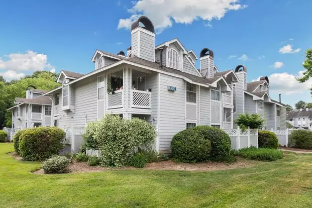 Light Filled 1 Br/ba Condo With Loft! Community Pool! Available Sept 10! Apartment for rent in Raleigh, NC Light Filled 1 Br/ba Condo With Loft! Community Pool! Available Sept 10! Apartment for rent in Raleigh, NC