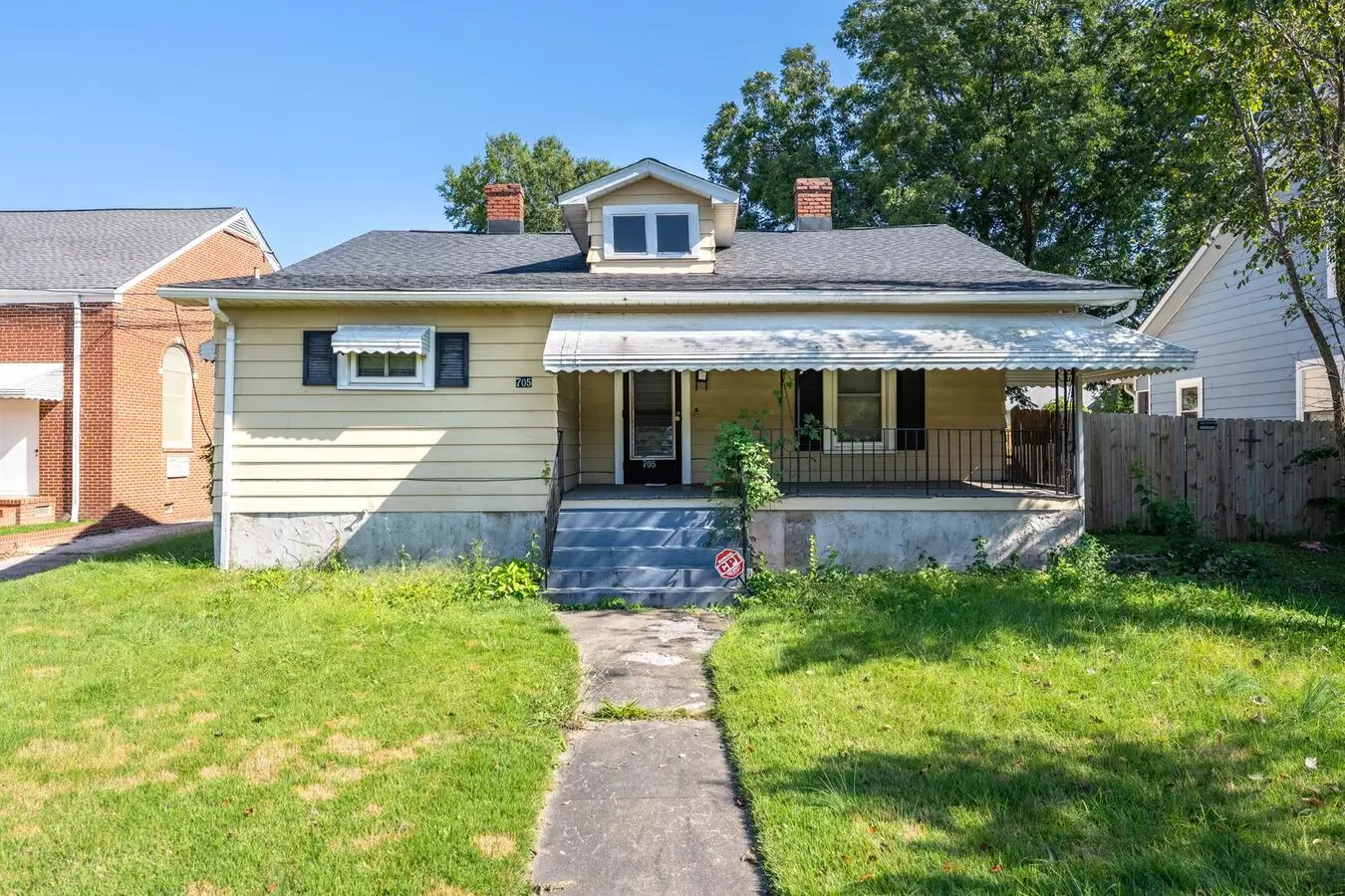 Charming 3 Bedroom, 2 Bath Bungalow With Fenced In Backyard In Downtown Durham! House for rent in Durham, NC