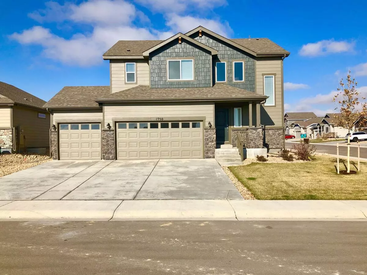 Beautiful 3 Bed, 2.5 Bath House In Windsor! House for rent in Windsor, CO