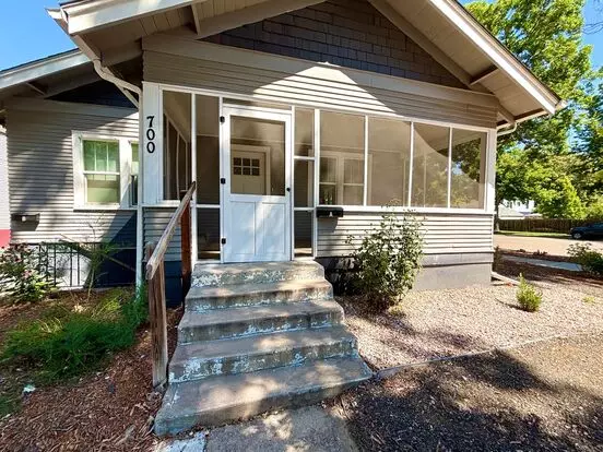 Charming Duplex In Prime Fort Collins Location! Apartment for rent in Fort Collins, CO