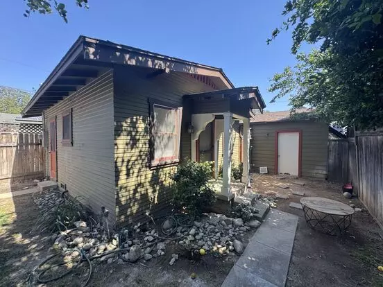 2 Bed 1 Bath Back House Bungalow In Upland For Rent Washer/dryer Included Apartment for rent in Upland, CA