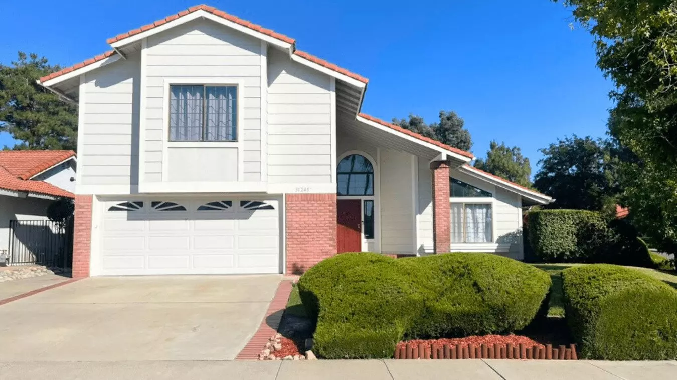 Temecula Pool Home - 4 Bed | 2.5 Bath House for rent in Temecula, CA