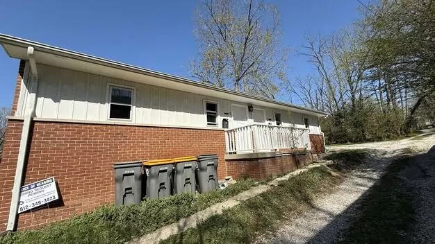 1020 W 6th St Apartment for rent in Bloomington, IN