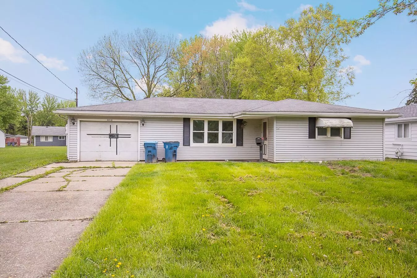 3 Bed/1 Bath Ranch! House for rent in Lorain, OH