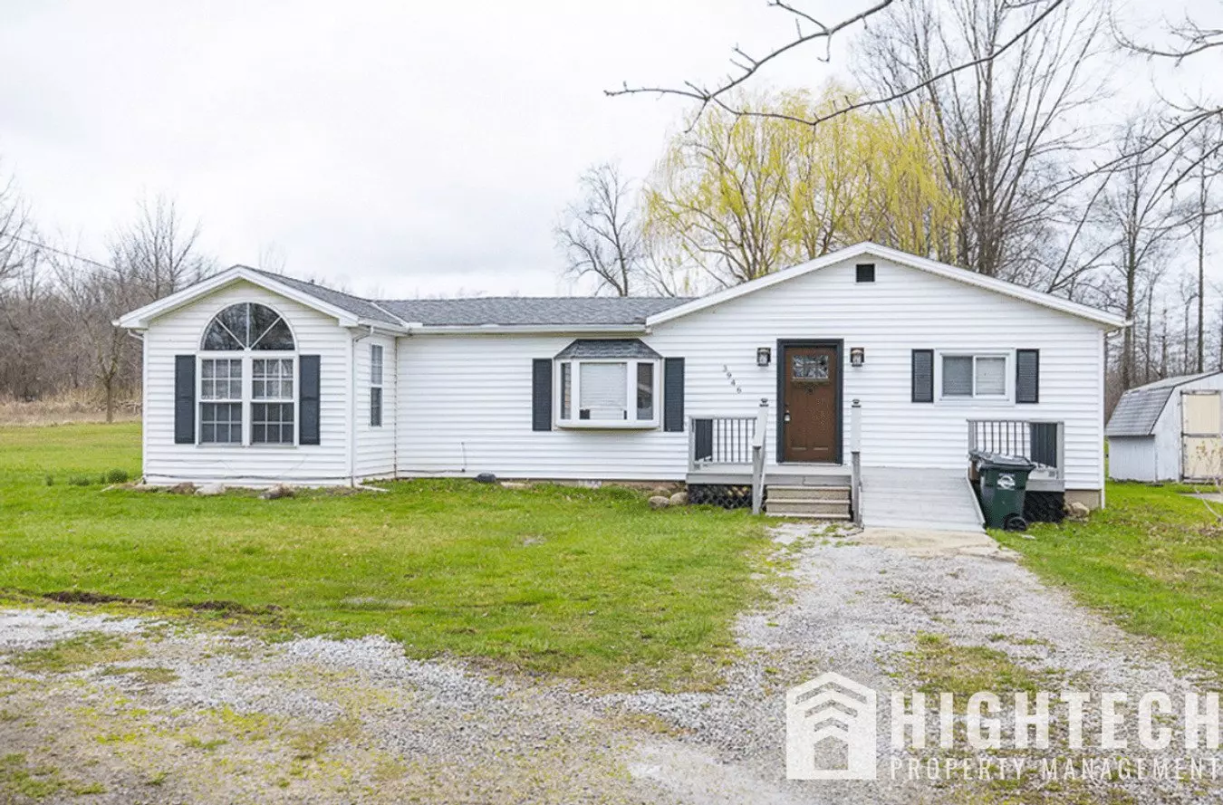 Spacious 3 Bedroom/1 Bath Ranch! House for rent in Lorain, OH