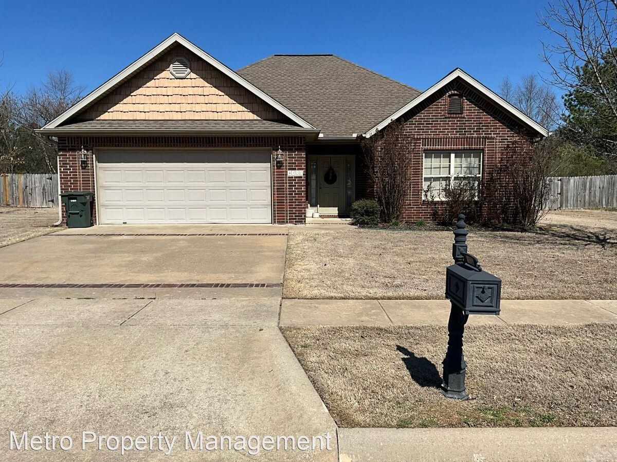4100 W Chantilly Fayetteville, AR House for Rent Rentable
